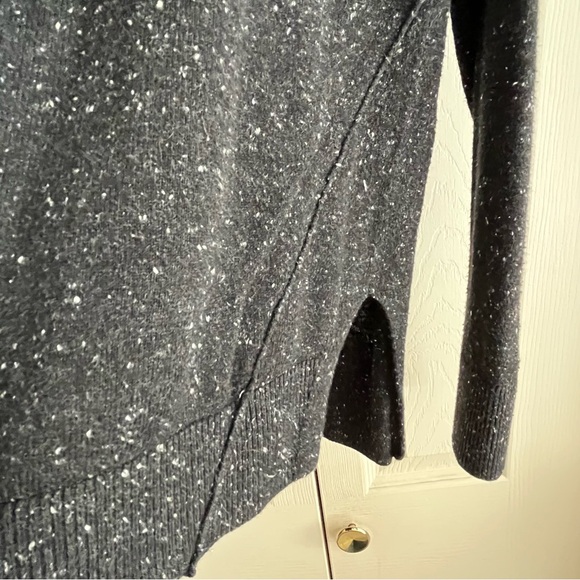 LOFT Women's Black Sweater - Picture 2 of 5